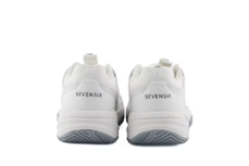 Tennis Shoes：テニスシューズ