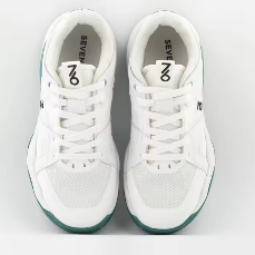 Tennis Shoes：テニスシューズ